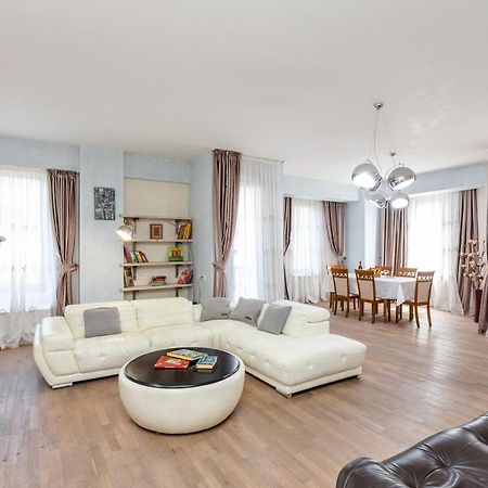 Luxury 4 Bedroom Apartment Tbilisi Eksteriør bilde